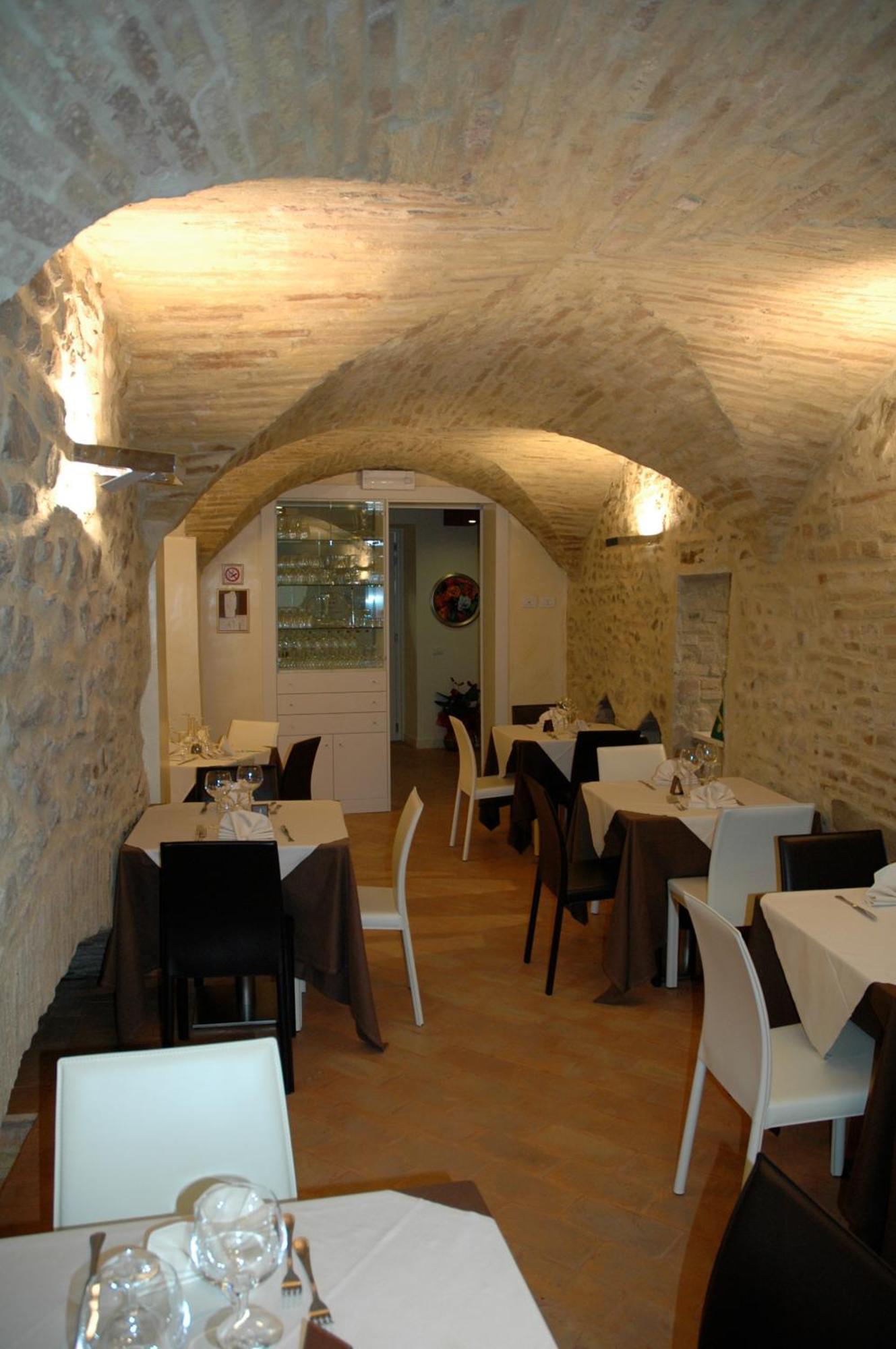 Oro Rosso Hotel Ristorante Montefalco Ngoại thất bức ảnh